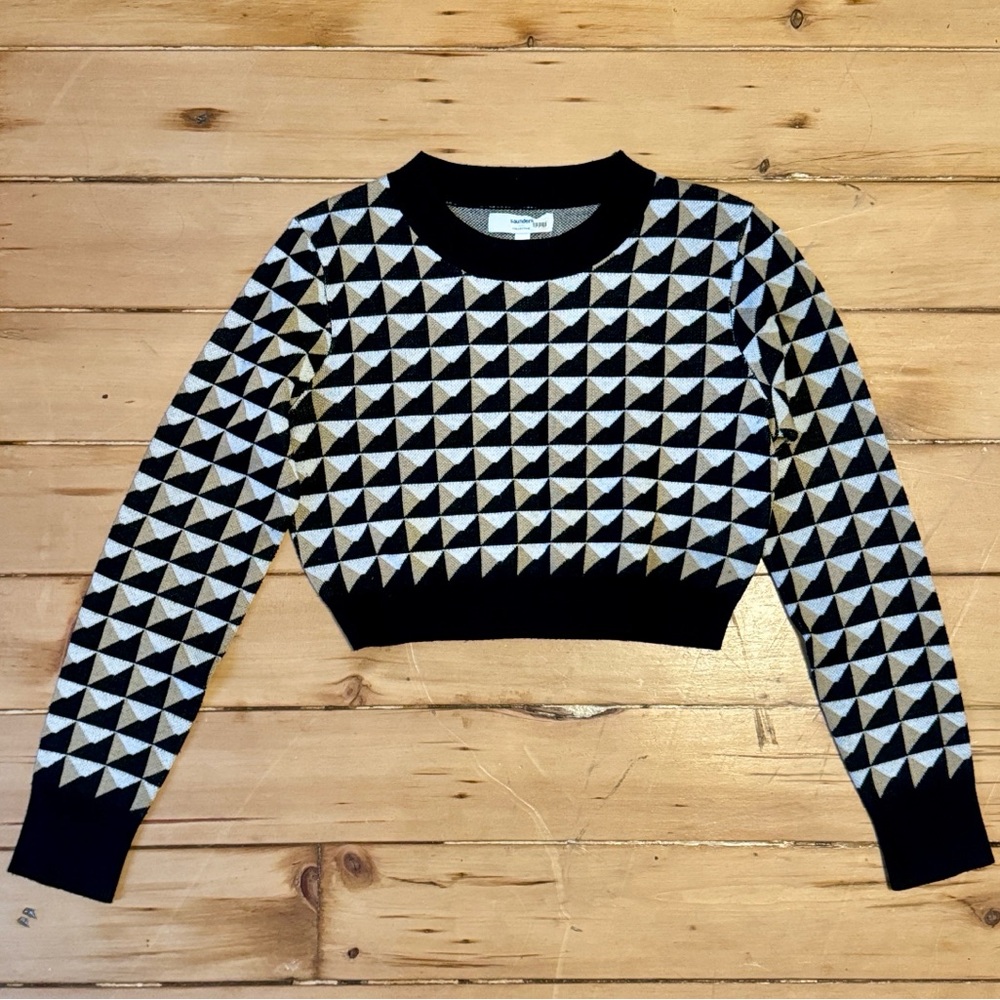 Saunders Collective Graphic Pattern Cropped Sweat… - image 4